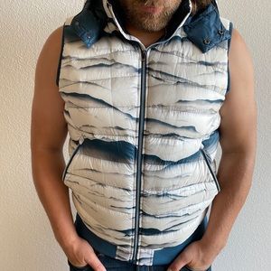 Men’s Lululemon Vest, size XL